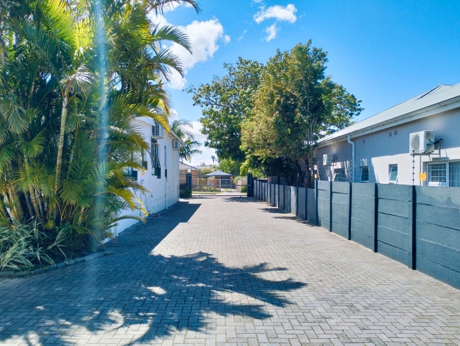7 Bedroom Property for Sale in Berea Eastern Cape